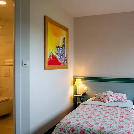 호텔 Ramstein - Restaurant - Piscine Et Jacuzzi Interieur 3*