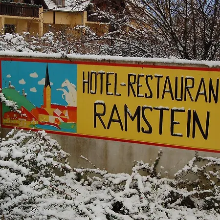 Ramstein - Restaurant - Piscine Et Jacuzzi Interieur
